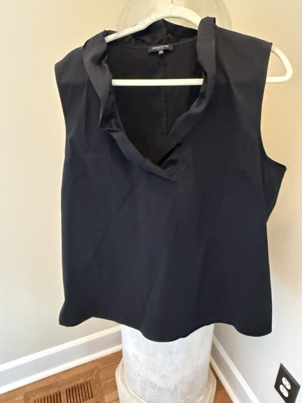 Lafayette ladies sleeveless blouse